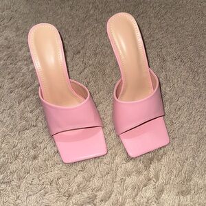 NWOT- Pink sandal heels